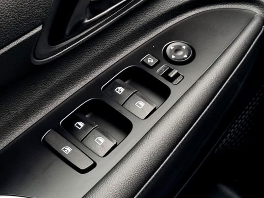 Hyundai Bayon 1.0 T-GDI Comfort / Navigatie / Achteruitrijcamera / Parkeersensoren Achter / Airco / Cruise Cont... ActivLease financial lease