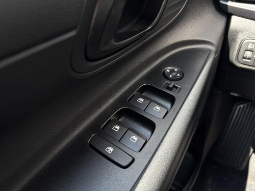 Hyundai Bayon 1.0 T-GDI E-Motion / Uit Voorraad Leverbaar / Snel Rijden / Navigatie / Cruise Control Adaptief /... ActivLease financial lease