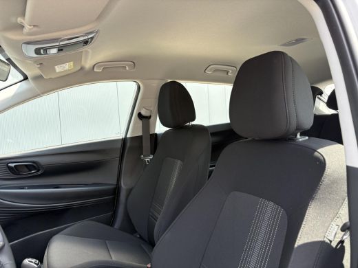 Hyundai Bayon 1.0 T-GDI E-Motion / Uit Voorraad Leverbaar / Snel Rijden / Navigatie / Cruise Control Adaptief /... ActivLease financial lease