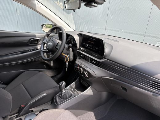 Hyundai Bayon 1.0 T-GDI E-Motion / Uit Voorraad Leverbaar / Snel Rijden / Navigatie / Cruise Control Adaptief /... ActivLease financial lease