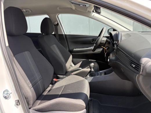Hyundai Bayon 1.0 T-GDI E-Motion / Uit Voorraad Leverbaar / Snel Rijden / Navigatie / Cruise Control Adaptief /... ActivLease financial lease
