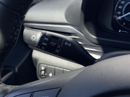 Hyundai Bayon 1.0 T-GDI Premium / Stoel- & Stuurverwarming / Climate Control / Cruise Control / LED Verlichting... ActivLease financial lease