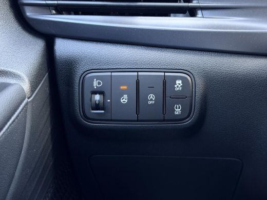Hyundai Bayon 1.0 T-GDI Premium Automaat / Automaat / LED Verlichting / Stoel- & Stuurverwarming / Keyless / Cl... ActivLease financial lease