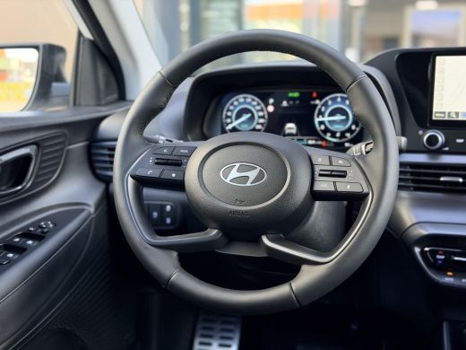Hyundai Bayon 1.0 T-GDI Premium Automaat / Automaat / LED Verlichting / Stoel- & Stuurverwarming / Keyless / Cl... ActivLease financial lease