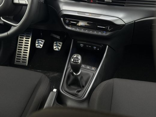 Hyundai Bayon 1.0 T-GDI Premium / Dodehoekdetectie / Stoel- & Stuurverwarming / Achteruitrijcamera / Climate Co... ActivLease financial lease