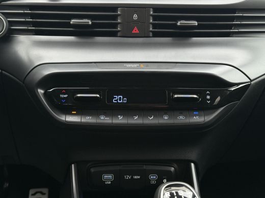 Hyundai Bayon 1.0 T-GDI Premium / Dodehoekdetectie / Stoel- & Stuurverwarming / Achteruitrijcamera / Climate Co... ActivLease financial lease
