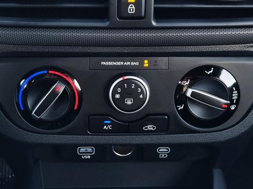Hyundai i10 1.0 Comfort Apple Carplay/Android Auto / audio-navigatie full map / achteruitrijcamera / ActivLease financial lease