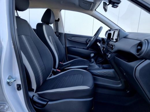 Hyundai i10 1.0 Comfort / Navigatie / Achteruitrijcamera / Parkeersensoren Achter / Airco / Cruise Control / ... ActivLease financial lease
