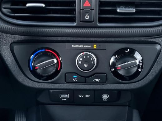 Hyundai i10 1.0 Comfort / Navigatie / Achteruitrijcamera / Parkeersensoren Achter / Airco / Cruise Control / ... ActivLease financial lease
