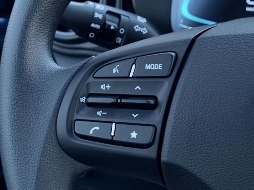 Hyundai i10 1.0 Comfort / Navigatie / Achteruitrijcamera / Parkeersensoren Achter / Airco / Cruise Control / ... ActivLease financial lease
