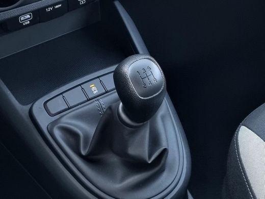 Hyundai i10 1.0 Comfort / Navigatie / Achteruitrijcamera / Parkeersensoren Achter / Airco / Cruise Control / ... ActivLease financial lease