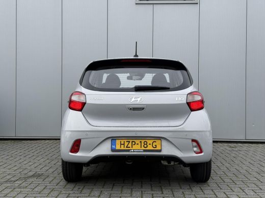 Hyundai i10 1.0 Comfort / Navigatie / Achteruitrijcamera / Parkeersensoren Achter / Airco / Cruise Control / ... ActivLease financial lease