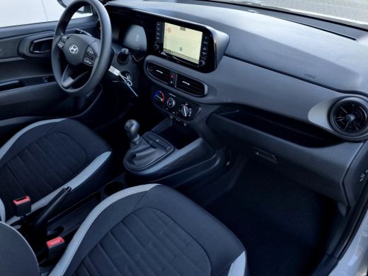 Hyundai i10 1.0 Comfort / Navigatie / Achteruitrijcamera / Parkeersensoren Achter / Airco / Cruise Control / ... ActivLease financial lease