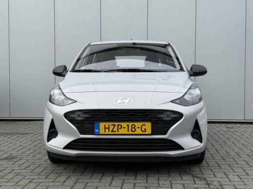 Hyundai i10 1.0 Comfort / Navigatie / Achteruitrijcamera / Parkeersensoren Achter / Airco / Cruise Control / ... ActivLease financial lease