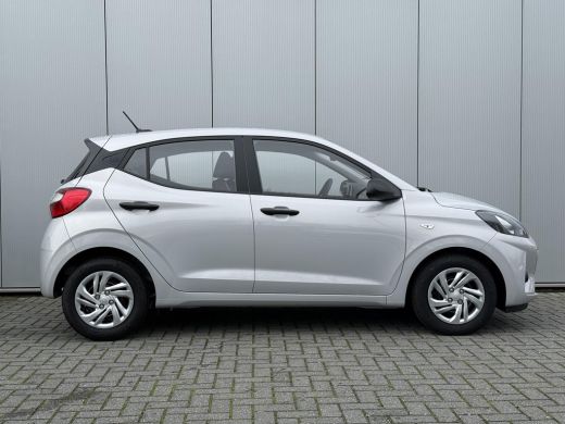 Hyundai i10 1.0 Comfort / Navigatie / Achteruitrijcamera / Parkeersensoren Achter / Airco / Cruise Control / ... ActivLease financial lease