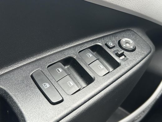 Hyundai i10 1.0 Premium / Navigatie / Cruise Control / ActivLease financial lease