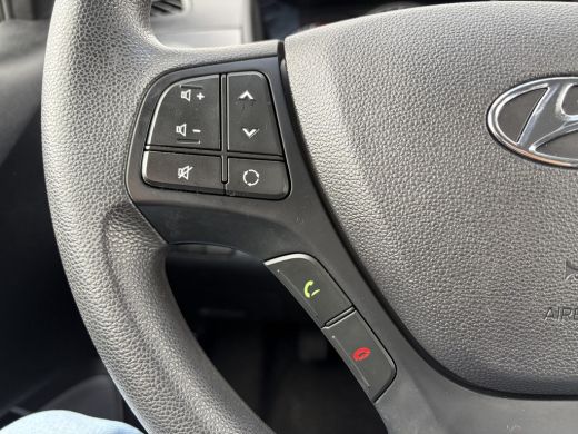 Hyundai i10 1.0i Comfort / Airco / Cruise control / ActivLease financial lease