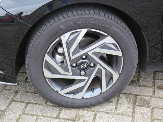 Hyundai i20 1.0 T-GDI Comfort / Navigatie via Android Auto/Apple Carplay / Airco / Cruise Control / Achteruit... ActivLease financial lease