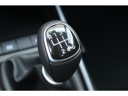 Hyundai i20 1.0 T-GDI Comfort Smart / Navigatie / Dodehoekdetectie / Achteruitrijcamera / Elek. Ramen Voor + ... ActivLease financial lease