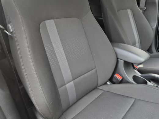 Hyundai i20 1.0 T-GDI Premium / Fabrieksgarantie tot 03-2030 / Dealer onderhouden / Stuur- & Stoel verwarming... ActivLease financial lease