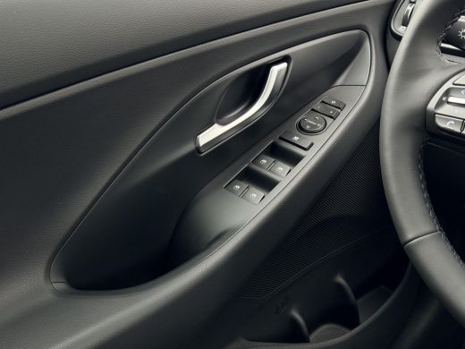 Hyundai i30 1.0 T-GDi Comfort / Navigatie / Climate Control / Cruise Control / Achteruitrijcamera / ActivLease financial lease