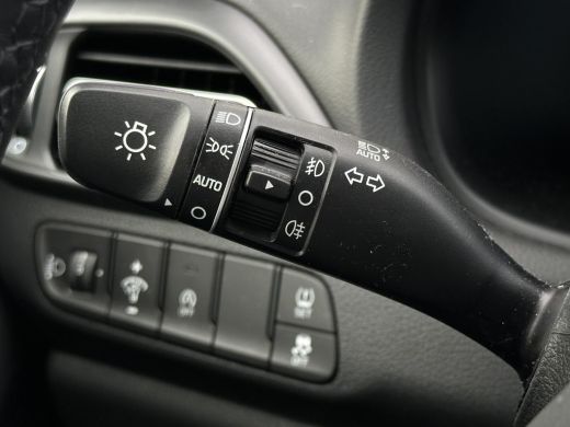 Hyundai i30 1.0 T-GDi MHEV Comfort / Demo Deal / Navigatie / Climate & Cruise Control / 8 Inch Multimediasche... ActivLease financial lease