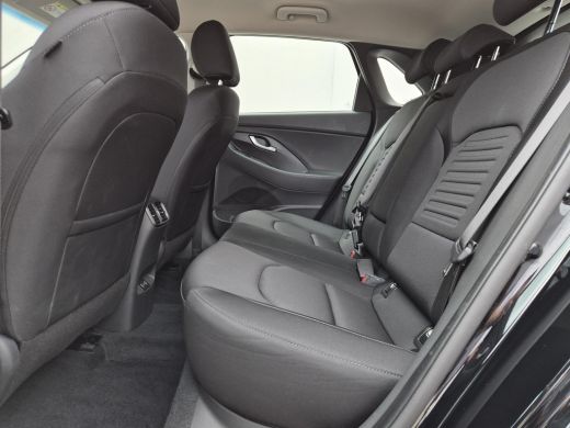 Hyundai i30 1.0 T-GDi MHEV Comfort / Fabrieksgarantie tot 07-2029 / Dealer onderhouden / All season banden / ... ActivLease financial lease