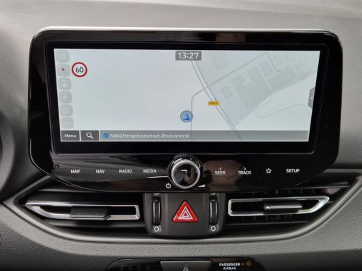 Hyundai i30 1.0 T-GDi MHEV Comfort / Fabrieksgarantie tot 07-2029 / Dealer onderhouden / All season banden / ... ActivLease financial lease