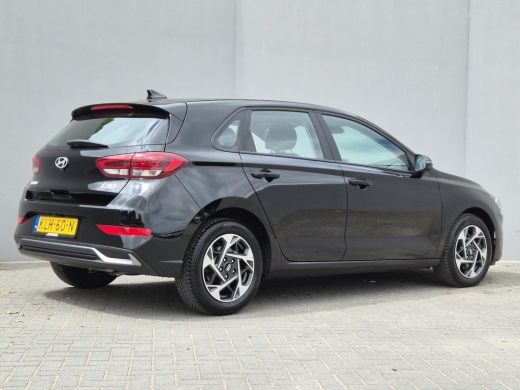 Hyundai i30 1.0 T-GDi MHEV Comfort / Fabrieksgarantie tot 07-2029 / Dealer onderhouden / All season banden / ... ActivLease financial lease
