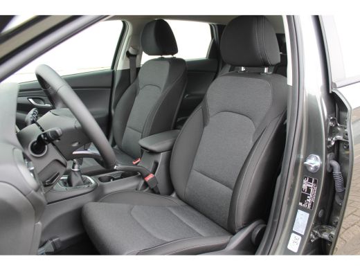 Hyundai i30 1.0 T-GDi MHEV Comfort Smart / Navigatie + Apple Carplay/Android Auto / Climate Control / Achteru... ActivLease financial lease