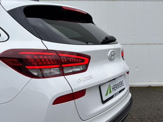 Hyundai i30 1.6 T-GDi Premium ** Nieuw uit voorraad leverbaar ** ActivLease financial lease