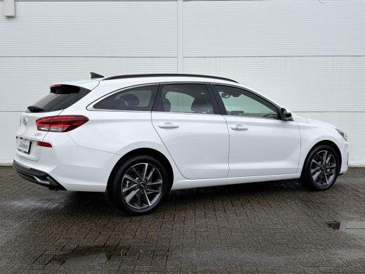 Hyundai i30 1.6 T-GDi Premium ** Nieuw uit voorraad leverbaar ** ActivLease financial lease