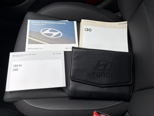 Hyundai i30 1.6 T-GDi Premium ** Nieuw uit voorraad leverbaar ** ActivLease financial lease