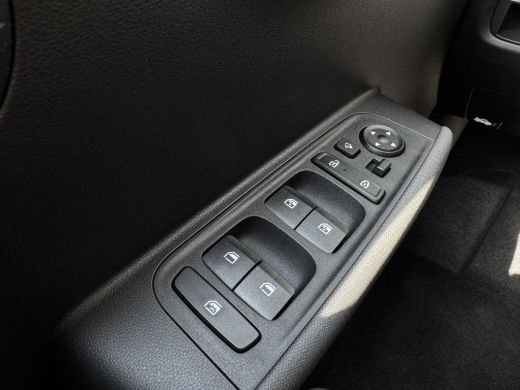 Hyundai Inster Evolve 49 kWh / Snel Leverbaar / Adaptive Cruise / Keyless / Navigatie / ActivLease financial lease