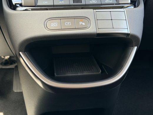 Hyundai Inster Evolve 49 kWh LED Verlichting / 17 Inch / Dynamische Navigatie / Achteruitrijcamera / Parkeersens... ActivLease financial lease