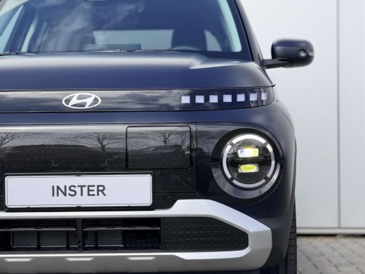 Hyundai Inster Evolve 49 kWh LED Verlichting / 17 Inch / Dynamische Navigatie / Achteruitrijcamera / Parkeersens... ActivLease financial lease