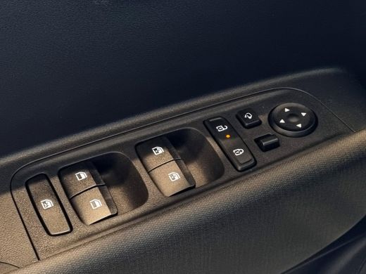 Hyundai Inster Pulse 49 kWh / Airco/ Cruise control/ Apple carplay/Android Auto / Automaat / 15" LM velgen / ActivLease financial lease