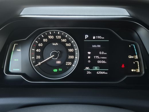 Hyundai IONIQ 1.6 GDi PHEV Comfort / SOH 95.9% / All season banden / Stuur- & Stoelverwarming / Navigatie via A... ActivLease financial lease