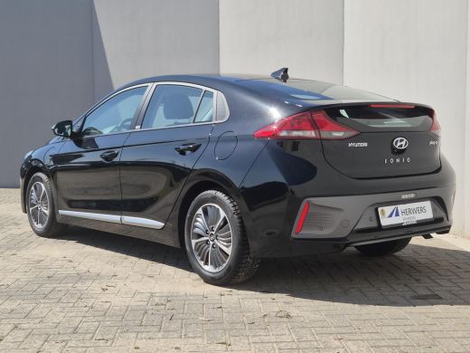 Hyundai IONIQ 1.6 GDi PHEV Comfort / SOH 95.9% / All season banden / Stuur- & Stoelverwarming / Navigatie via A... ActivLease financial lease