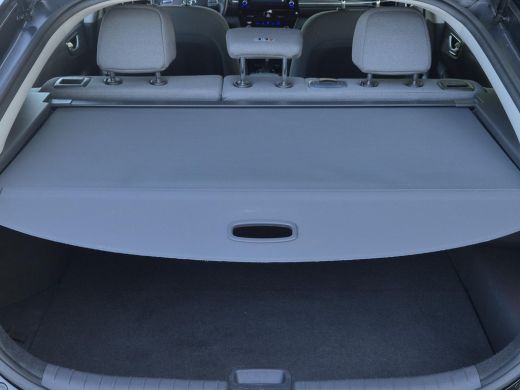 Hyundai IONIQ 1.6 GDi PHEV Comfort / SOH 95.9% / All season banden / Stuur- & Stoelverwarming / Navigatie via A... ActivLease financial lease