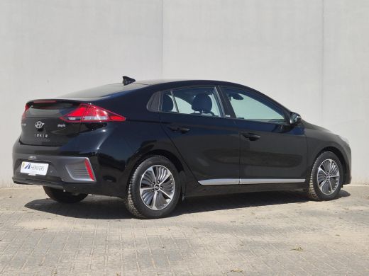 Hyundai IONIQ 1.6 GDi PHEV Comfort / SOH 95.9% / All season banden / Stuur- & Stoelverwarming / Navigatie via A... ActivLease financial lease