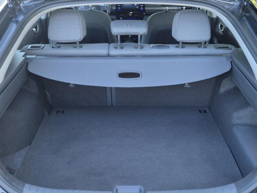 Hyundai IONIQ 1.6 GDi PHEV Comfort / SOH 95.9% / All season banden / Stuur- & Stoelverwarming / Navigatie via A... ActivLease financial lease