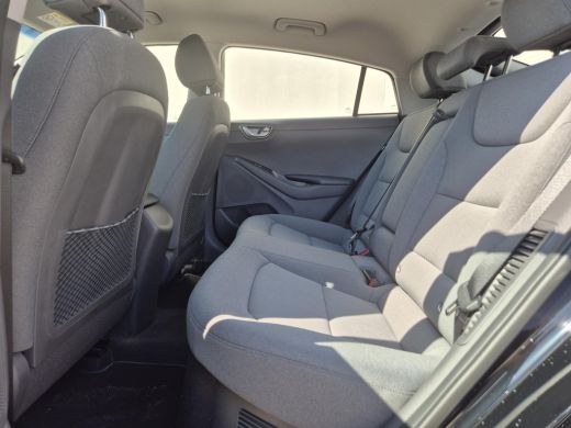 Hyundai IONIQ 1.6 GDi PHEV Comfort / SOH 95.9% / All season banden / Stuur- & Stoelverwarming / Navigatie via A... ActivLease financial lease