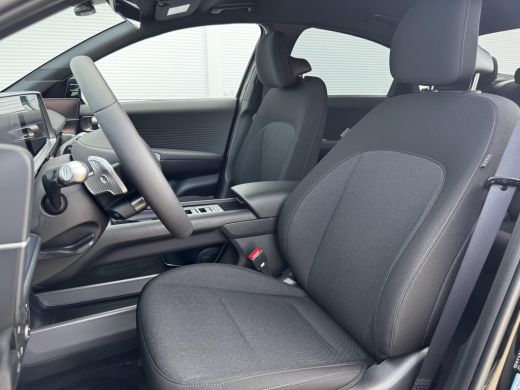 Hyundai IONIQ 6 Connect 53 kWh * NU MET 15000,- KORTING* NIEUW UIT VOORRAAD LEVERBAAR* ActivLease financial lease