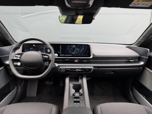 Hyundai IONIQ 6 Style 53 kWh / Rijklaarprijs / Snel Leverbaar maar Beperkt Leverbaar / Dyamische Navigatie / Adap... ActivLease financial lease