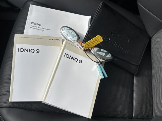 Hyundai IONIQ 9 9 Lounge AWD 6p. 110.3 kWh / Voor-achter stoelverwarming / Voor-achter stoelverkoeling / BOSE gel... ActivLease financial lease