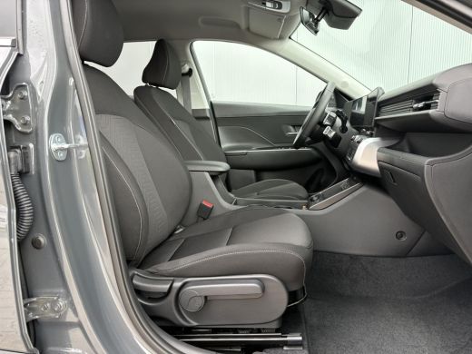 Hyundai Kona 1.6 GDI HEV Comfort + 18 inch wielen / Uit Voorraad Leverbaar / Navigatie / Airco / ActivLease financial lease