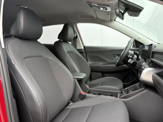 Hyundai Kona 1.6 GDI HEV Comfort Plus / Stoelverwarming voor en achter / Stuurverwarming / Navigatie / Apple C... ActivLease financial lease