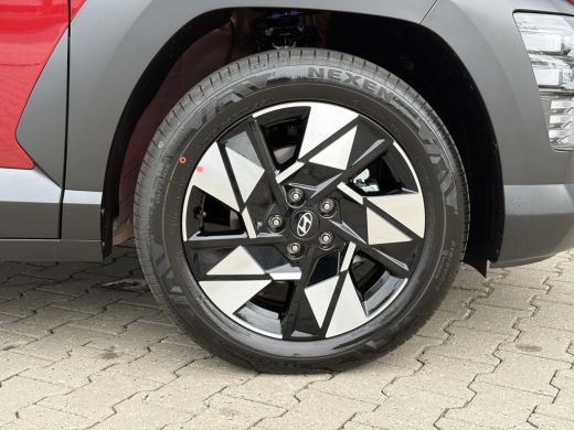 Hyundai Kona 1.6 GDI HEV Comfort Plus / Stoelverwarming voor en achter / Stuurverwarming / Navigatie / Apple C... ActivLease financial lease