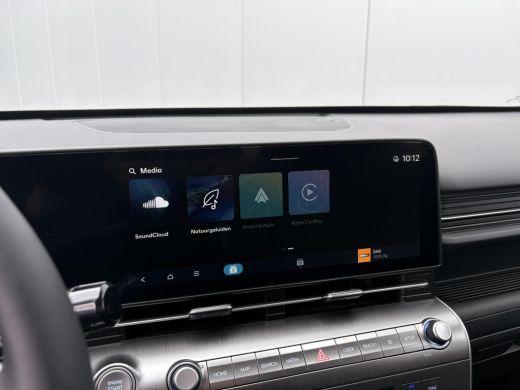 Hyundai Kona 1.6 GDI HEV Comfort Plus / Stoelverwarming voor en achter / Stuurverwarming / Navigatie / Apple C... ActivLease financial lease